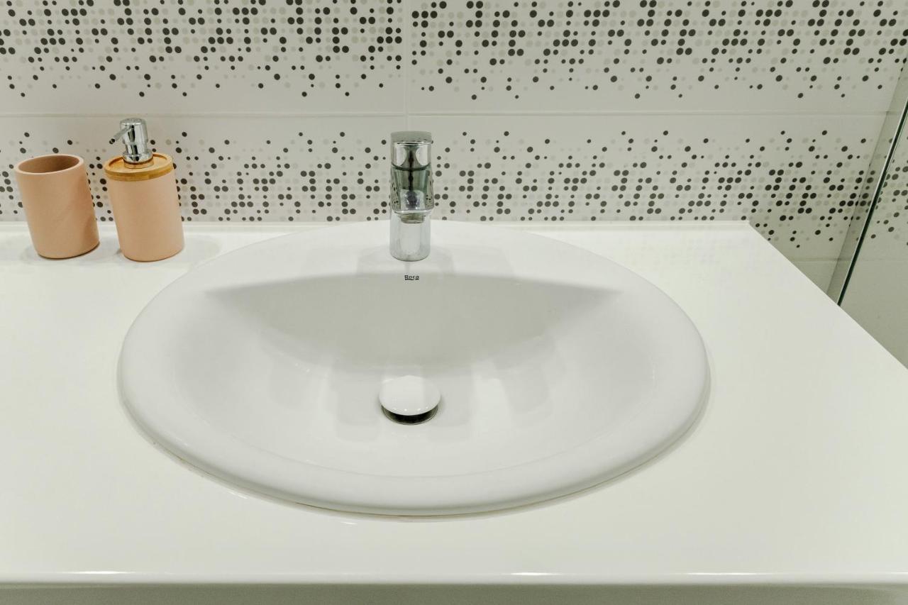 Studio Wola Apartament Kasprzaka - Wifi + Smart Tv Warszawa Eksteriør bilde
