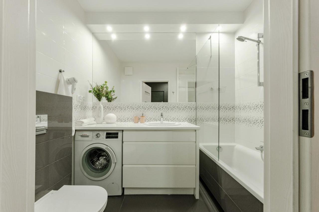 Studio Wola Apartament Kasprzaka - Wifi + Smart Tv Warszawa Eksteriør bilde